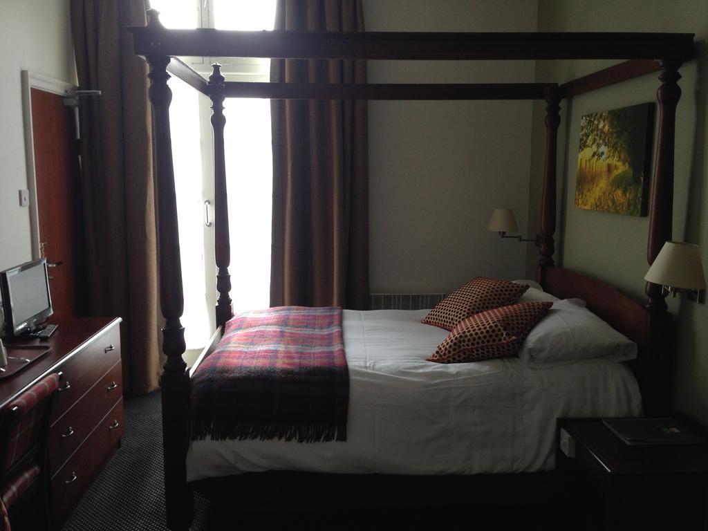 The Broadway Hotel Лечуърт Стая снимка